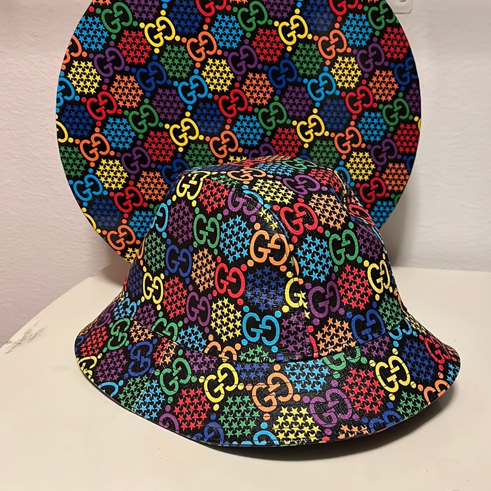 New, never used no tags. Comes with box